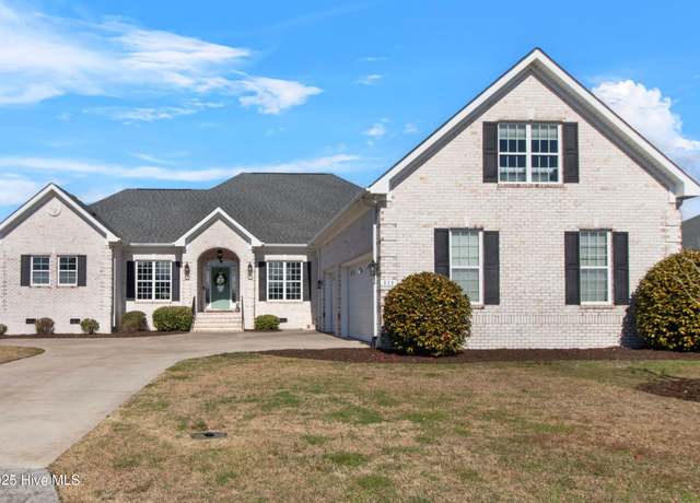 Property at 980 Woodwind Dr, Leland, NC 28451, 5 beds, 4 baths
