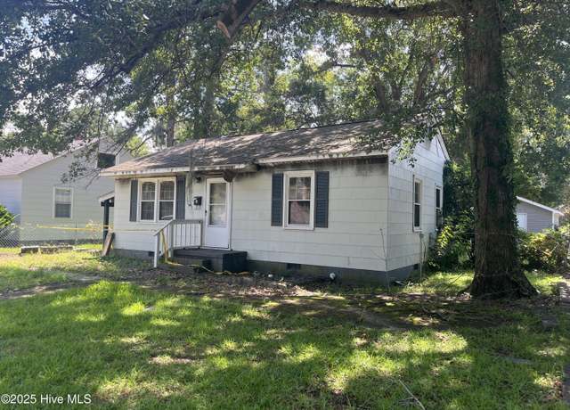 Property at 1009 Neuse Ave, New Bern, NC 28560, 2 beds, 1 bath