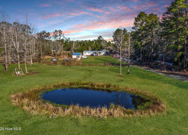 Property at 5674 Burgaw Hwy, Maple Hill, NC 28454, 3 beds, 2 baths