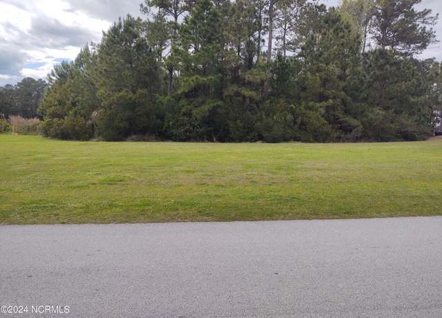 Property at 810 Sweetgrass St, Holly Ridge, NC 28445