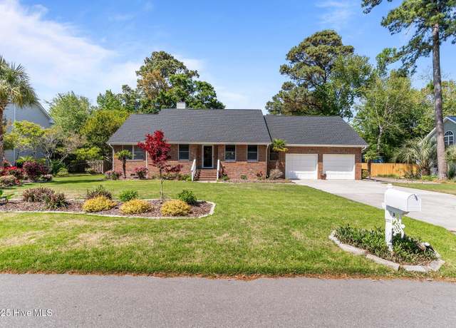 Property at 805 Tarpon Dr, Wilmington, NC 28409, 4 beds, 2.5 baths