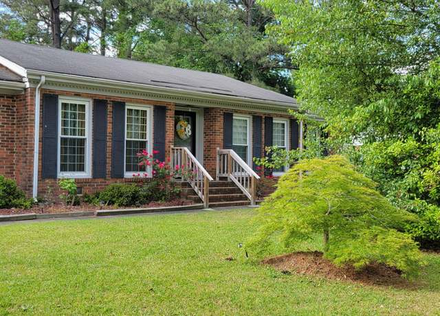Property at 210 Pearl Dr, Greenville, NC 27834, 4 beds, 2.5 baths