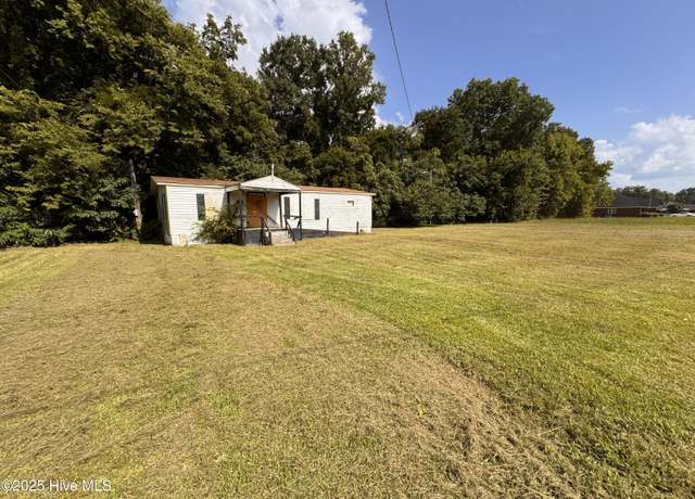 Property at 800 Hugh St, Goldsboro, NC 27530, 2 baths