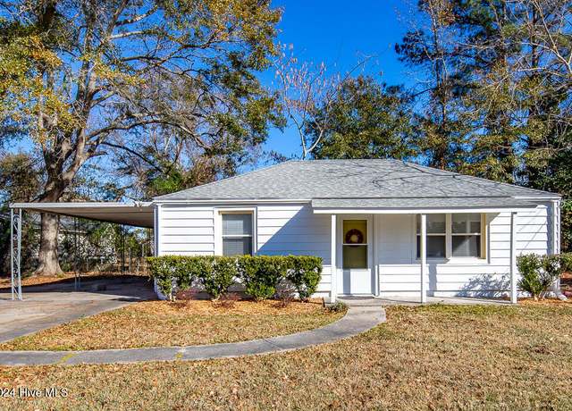 Property at 105 Fleetwood St, Havelock, NC 28532, 2 beds, 1 bath