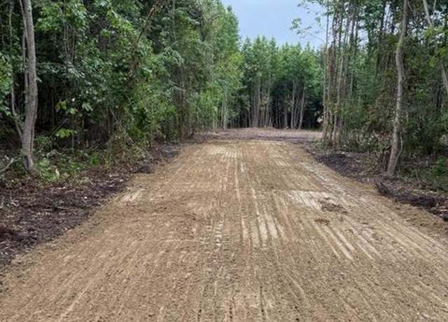 Property at #8 E Ridge Rd, Shawboro, NC 27973