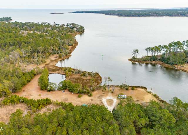 Property at 330 Martin Creek Dr, Beaufort, NC 28516