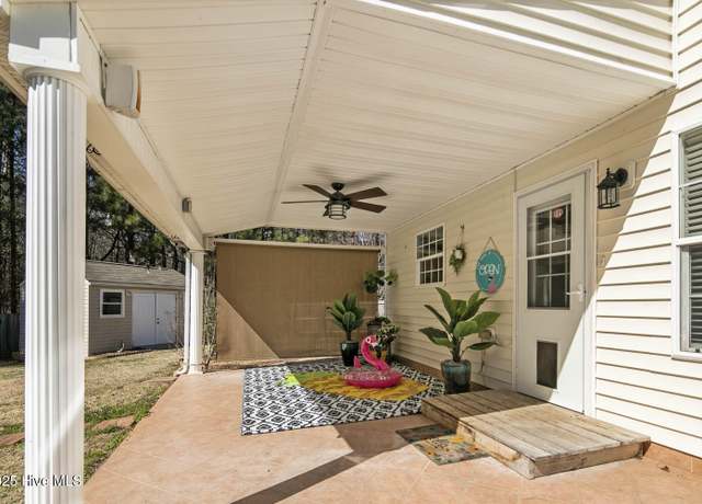 Property at 511 Providence Hall Dr, Sanford, NC 27330, 4 beds, 2.5 baths