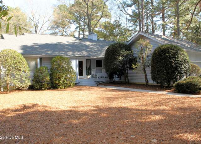 Property at 85 Hillcrest Rd, Pinehurst, NC 28374, 3 beds, 3.5 baths
