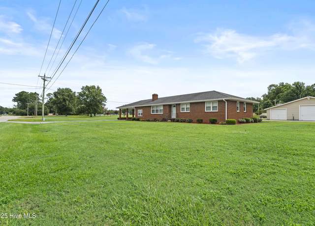 Property at 195 Winfall Blvd, Hertford, NC 27944, 3 beds, 2 baths