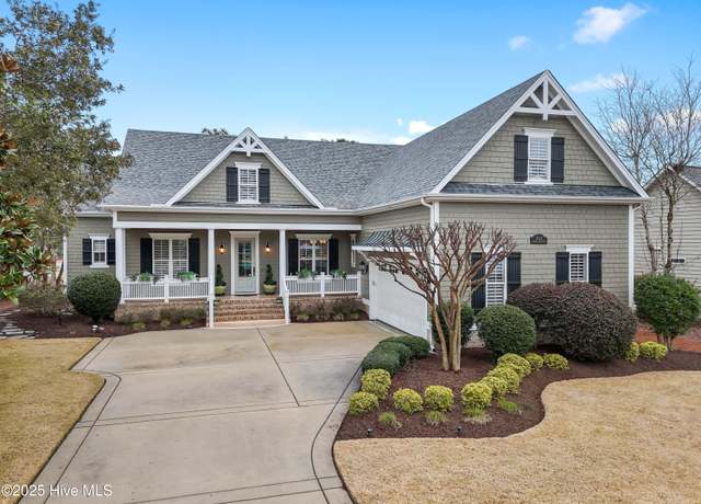 Property at 3622 W Medinah Ave SE, Southport, NC 28461, 4 beds, 4.5 baths