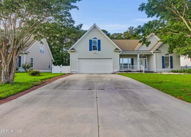 Property at 1812 Widgeon Dr, Morehead City, NC 28557, 3 beds, 2 baths