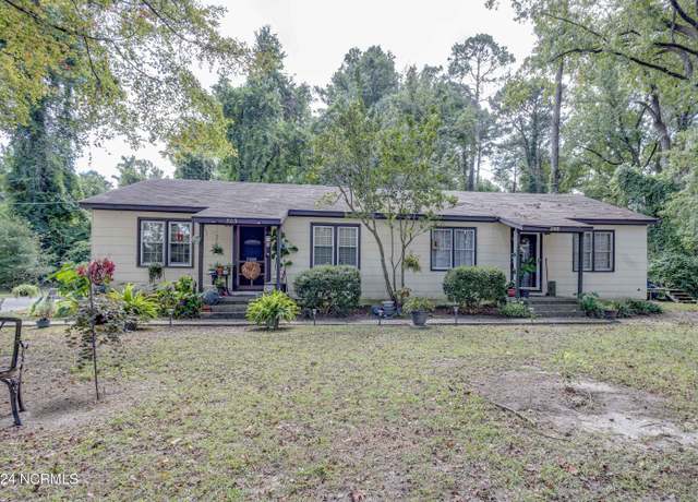 Property at 303/305 Green Springs Rd, New Bern, NC 28560, 4 beds, 2 baths
