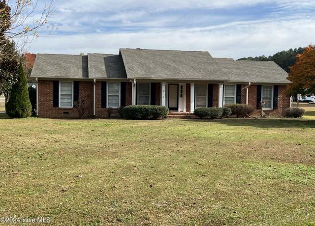 Property at 706 Walking Stick Trl, Clinton, NC 28328, 3 beds, 2 baths