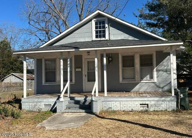 Property at 1806 Greensboro St, New Bern, NC 28560, 3 beds, 1 bath