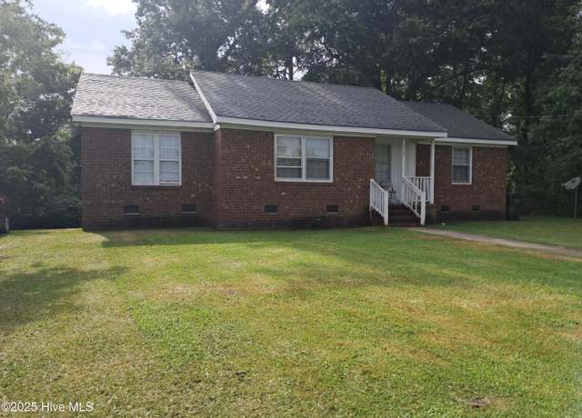 Property at 2109 Eastridge Cir, Kinston, NC 28501, 3 beds, 2 baths
