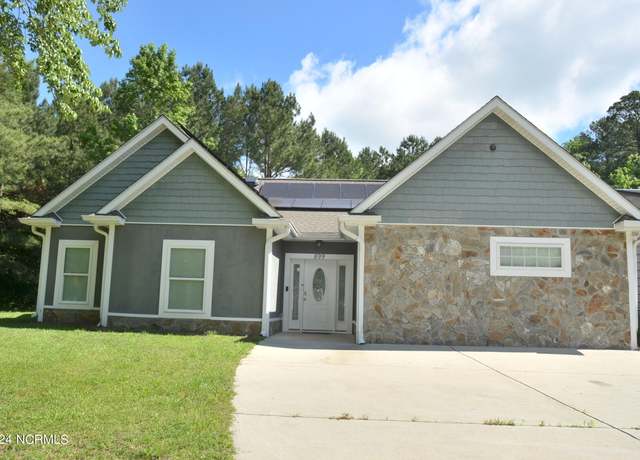 Property at 899 Kelly Dr, Nashville, NC 27856, 3 beds, 3.5 baths