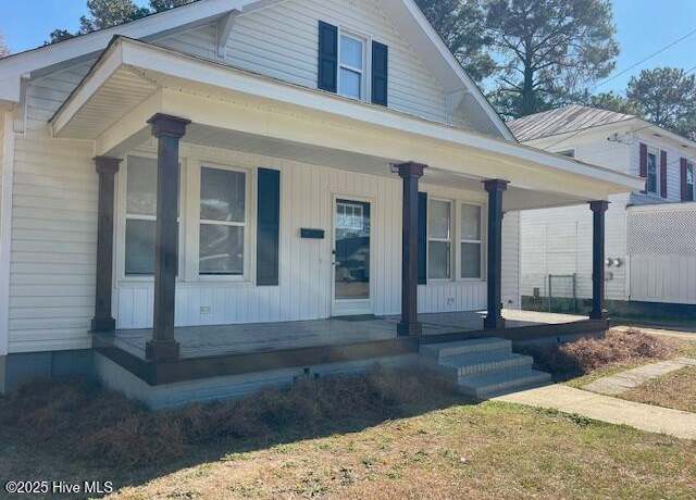 Property at 1507 Holman St, Kinston, NC 28501, 4 beds, 2.5 baths