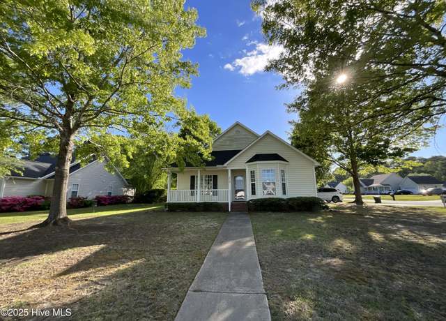 Property at 513 Keagan Way, Grimesland, NC 27837, 3 beds, 2 baths