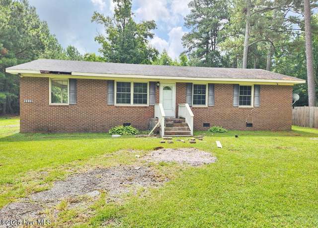 Property at 2404 Dawson St, Greenville, NC 27834, 3 beds, 1 bath