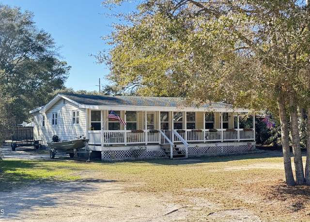 Property at 2813 Arrowwood Dr SW, Supply, NC 28462, 2 beds, 2 baths
