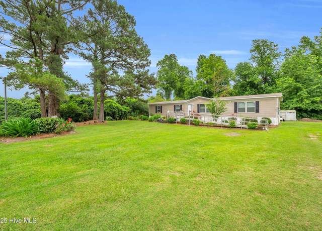 Property at 2274 New Rd, Burgaw, NC 28425, 3 beds, 2 baths