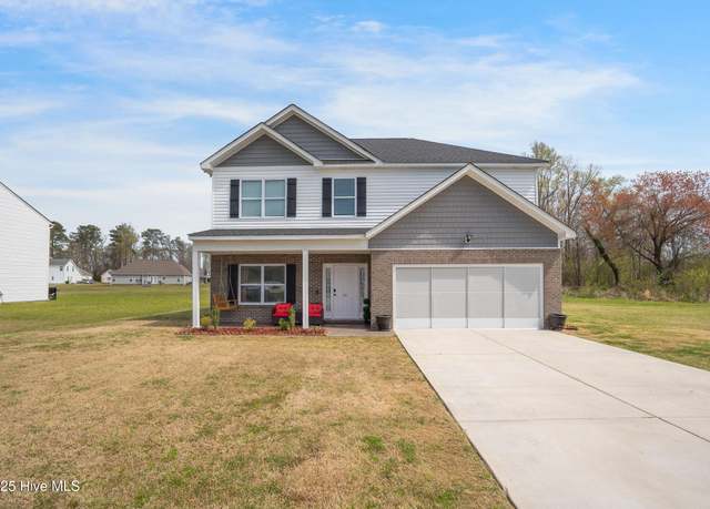 Property at 351 Winding Meadows Ln, Winterville, NC 28590, 4 beds, 2.5 baths