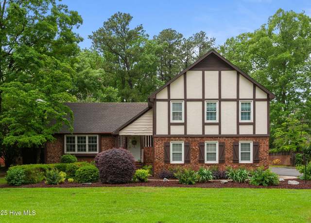 Property at 104 N Reed Dr, Washington, NC 27889, 3 beds, 3 baths