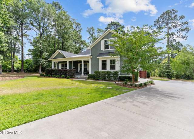 Property at 424 Burgee Ct, Castle Hayne, NC 28429, 4 beds, 3 baths