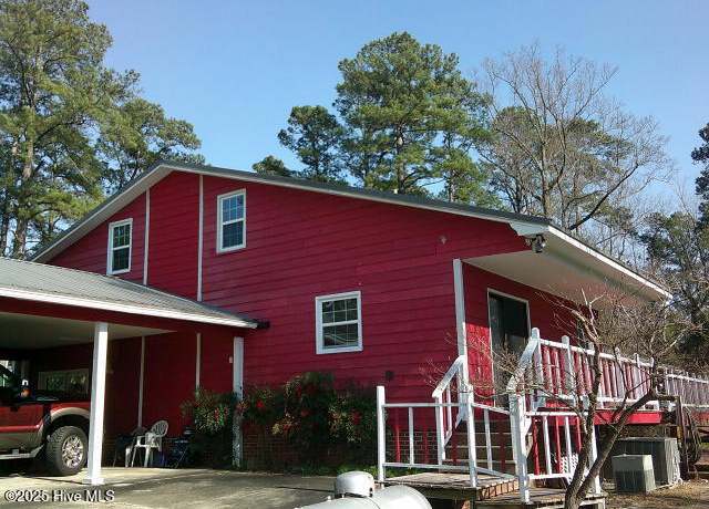 Property at 2391 Bill Hooks Rd, Whiteville, NC 28472, 3 beds, 3 baths