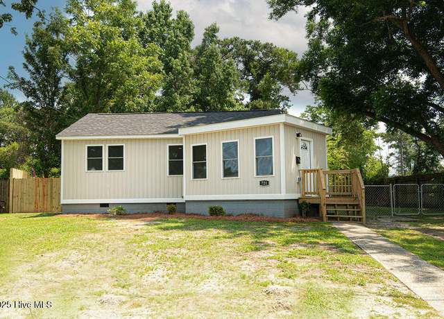 Property at 721 New River Dr, Jacksonville, NC 28540, 2 beds, 1 bath