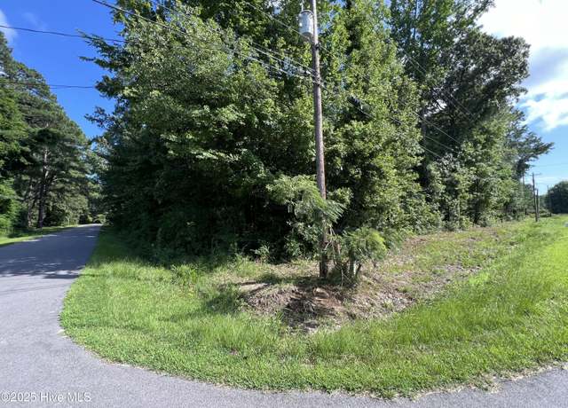 Property at 301 Colony Dr, Edenton, NC 27932