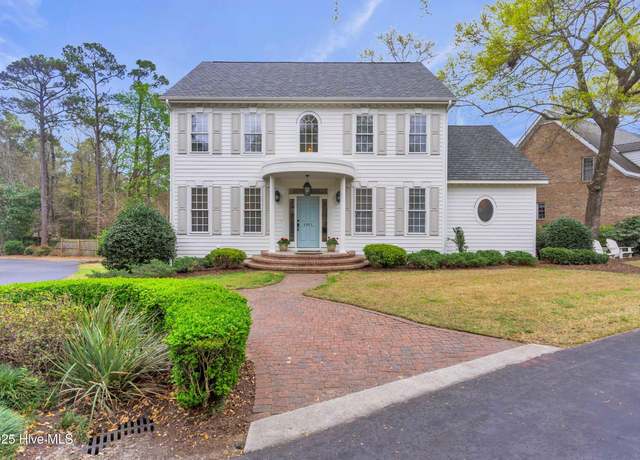 Property at 1911 Hallmark Ln, Wilmington, NC 28405, 4 beds, 3.5 baths