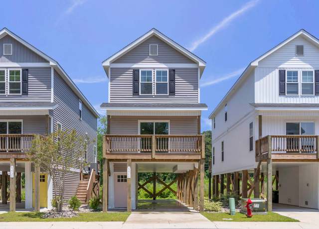 Property at 2716 Tulip St, Belville, NC 28451, 3 beds, 2.5 baths
