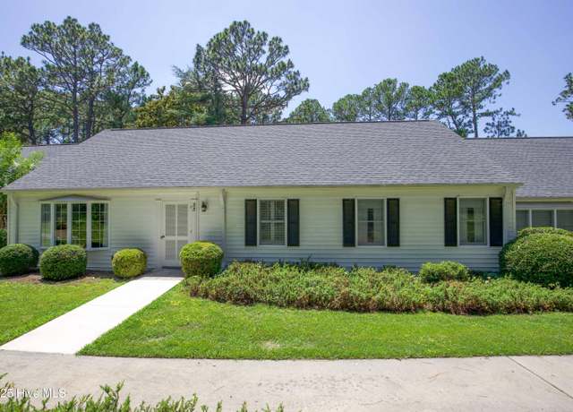 Property at 33 Village Green Cir, Southern Pines, NC 28387, 4 beds, 3 baths