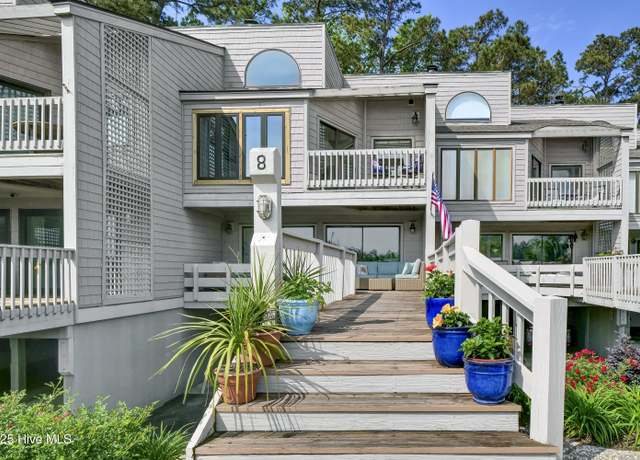 Property at 6338 Oleander Dr #8, Wilmington, NC 28403, 3 beds, 2.5 baths