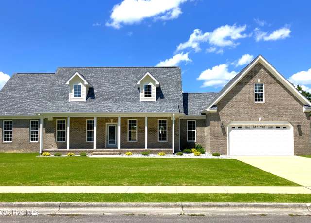 Property at 407 King Richard Ct, Jacksonville, NC 28546, 5 beds, 3.5 baths