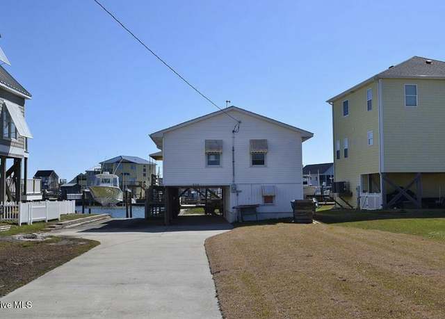 Property at 304 Old Causeway Rd, Atlantic Beach, NC 28512, 2 beds, 3 baths