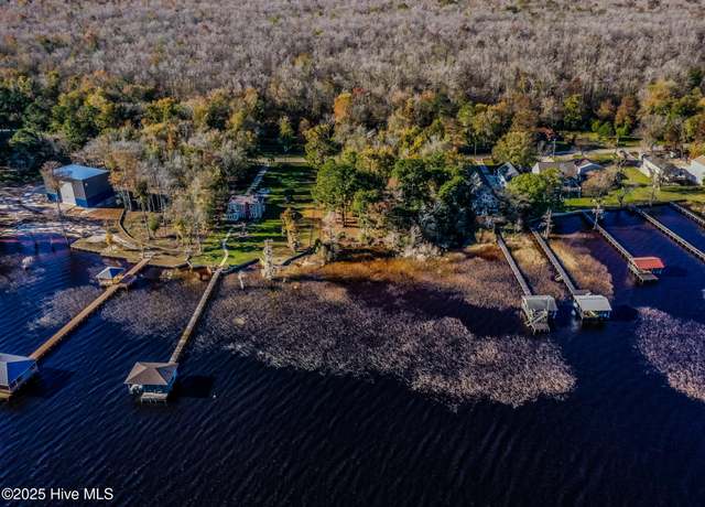 Property at 138-140 Near 3461 Waccamaw Rd S, Lake Waccamaw, NC 28450