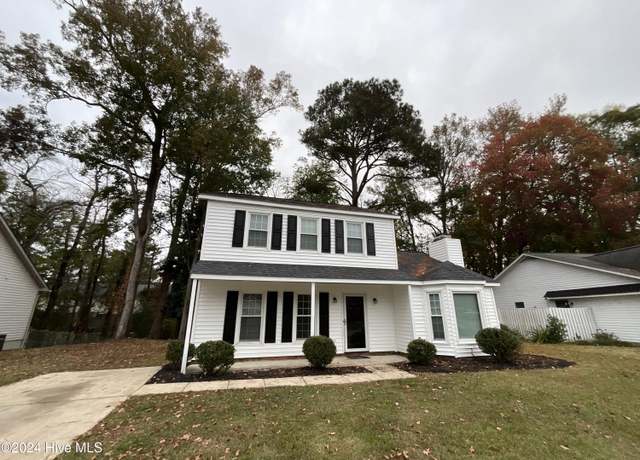 Property at 1689 Scarborough Rd, Greenville, NC 27858, 4 beds, 2.5 baths