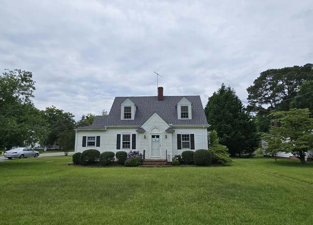Property at 500 High St, Gatesville, NC 27938, 3 beds, 2 baths