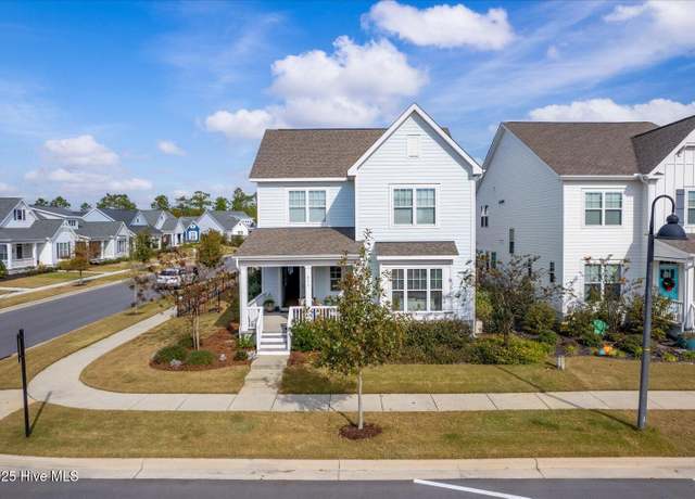 Property at 611 Edgerton Dr, Wilmington, NC 28412, 3 beds, 2.5 baths