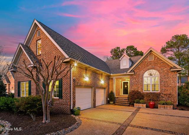 Property at 2104 Lytham Ct, Wilmington, NC 28405, 4 beds, 3.5 baths