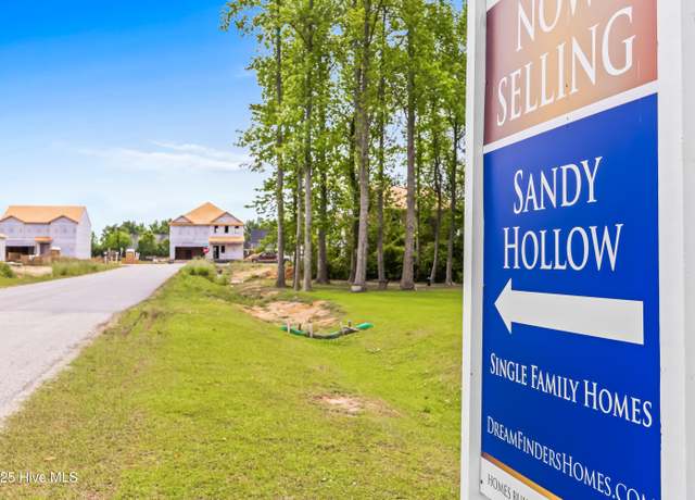 Property at 508 Sandy Hollow Dr #4, Jacksonville, NC 28540, 3 beds, 3.5 baths
