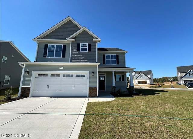 Property at 536 Amusement Dr, Hope Mills, NC 28348, 4 beds, 2.5 baths