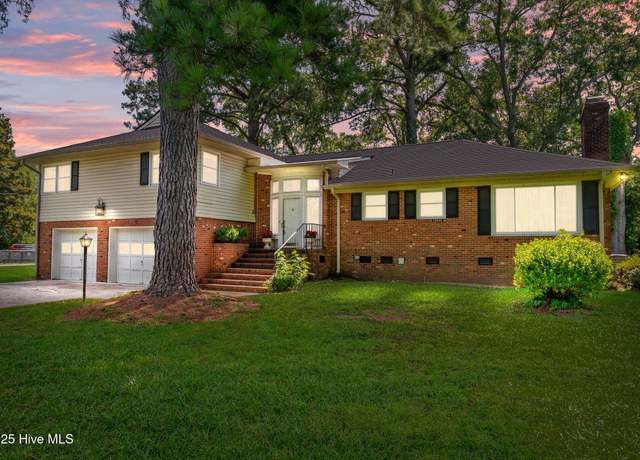 Property at 1603 Hayes Rd, Kinston, NC 28501, 4 beds, 2.5 baths