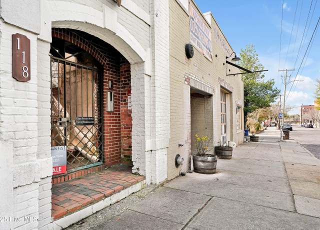 Property at 118 Dock St Apt 11, Wilmington, NC 28401, 1 bed, 1 bath