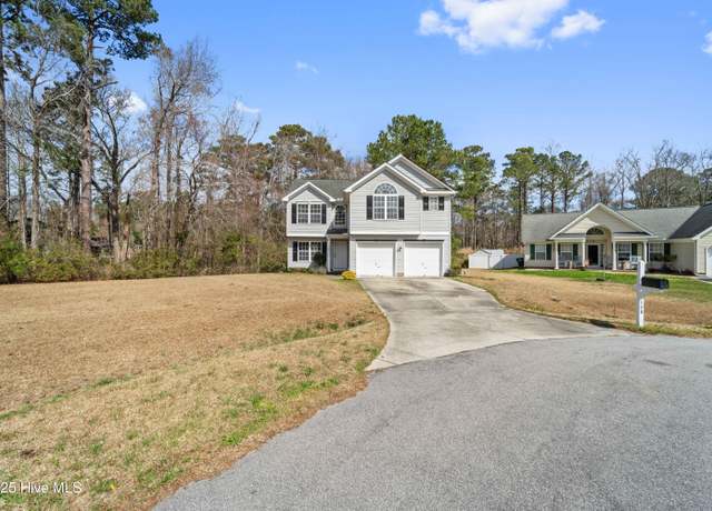 Property at 109 Trinity Dr, New Bern, NC 28560, 4 beds, 2.5 baths
