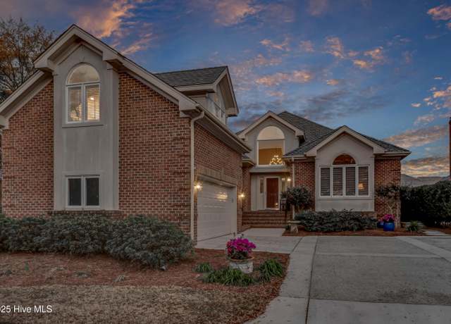 Property at 2016 Graywalsh Dr, Wilmington, NC 28405, 3 beds, 3.5 baths