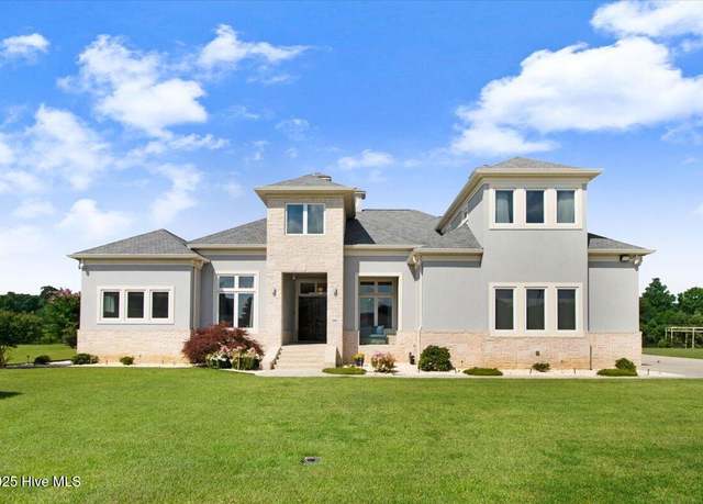 Property at 105 Palmer Pl, Goldsboro, NC 27530, 4 beds, 4.5 baths