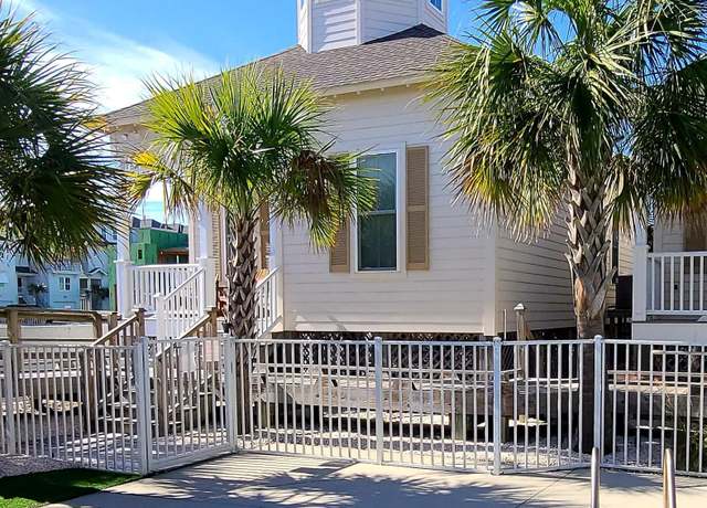Property at 105 E Atlantic Blvd #8, Atlantic Beach, NC 28512, 3 beds, 3 baths
